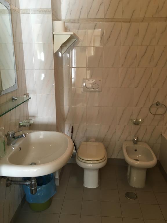 Casa Nostra Signora Hotel Isola Farnese ภายนอก รูปภาพ