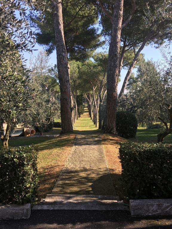 Casa Nostra Signora Hotel Isola Farnese ภายนอก รูปภาพ