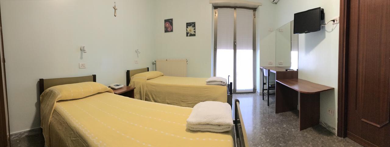Casa Nostra Signora Hotel Isola Farnese ภายนอก รูปภาพ